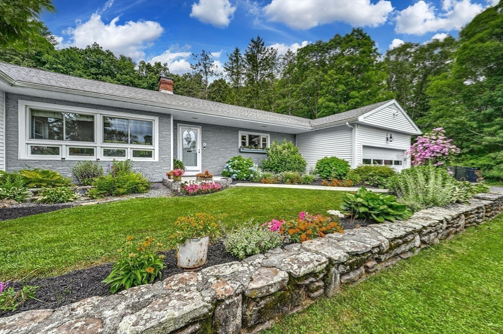 6 Black Hill Rd