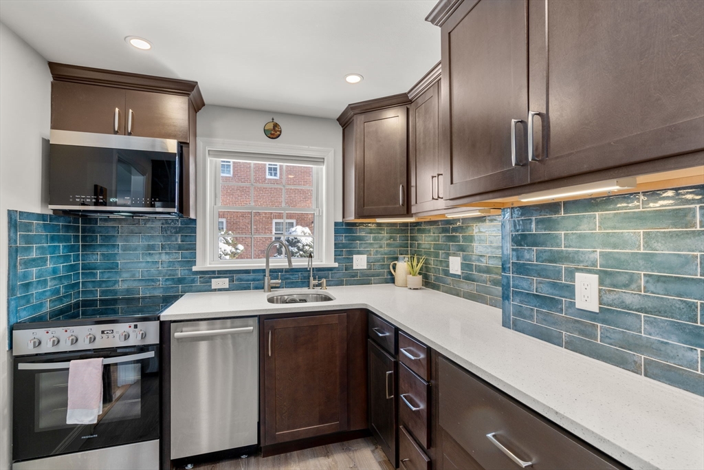 39 Charlesbank Rd 39