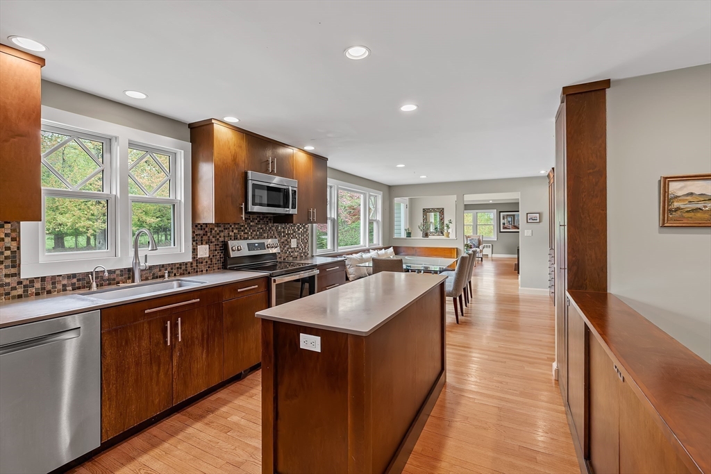 69 Plain Road, Wayland, MA Photo #2