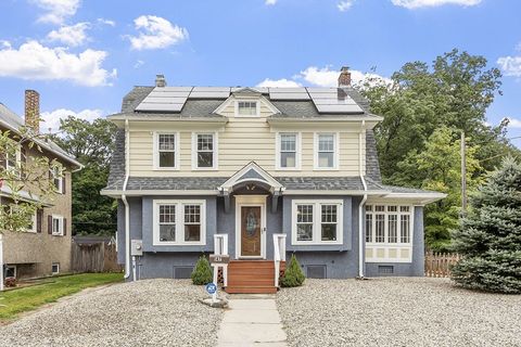 Photo of 147 Belvidere Street, Springfield, MA 01108 (MLS # 73487509)