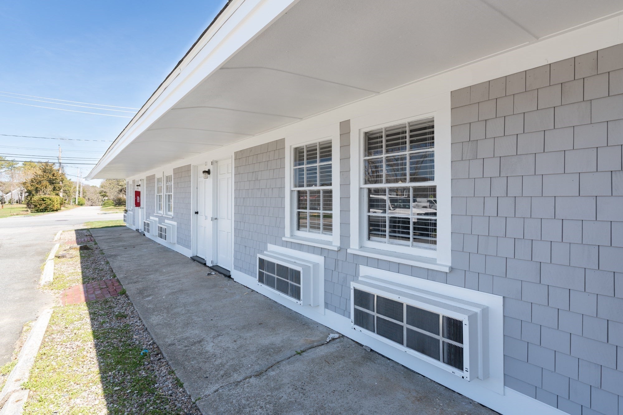 1547 Main St