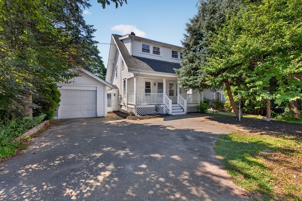 Photo of 1496 Riverside Ave, Somerset, MA