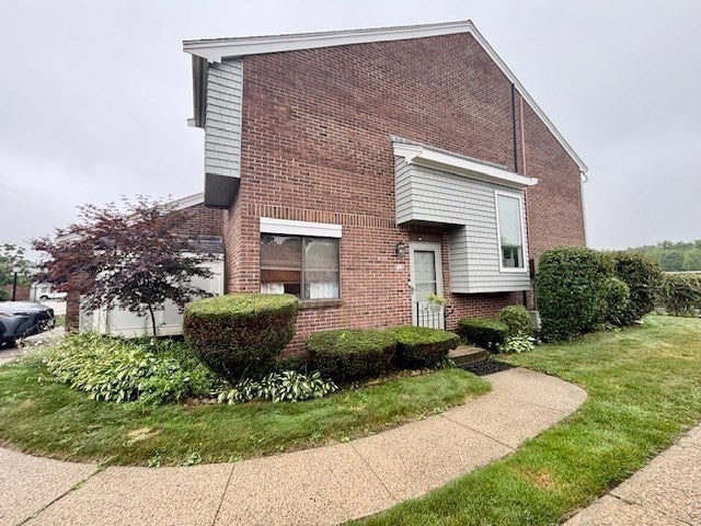 272 Greenbrook Drive 272