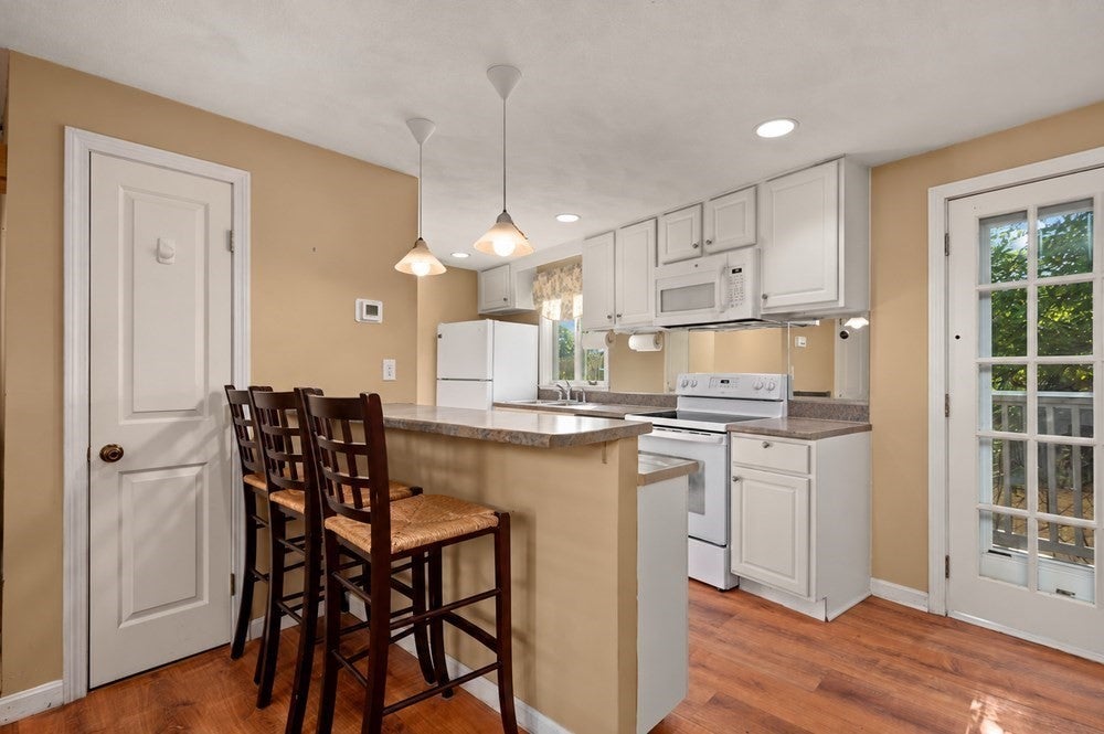 57 Hillcrest St, Waltham, MA Photo #10