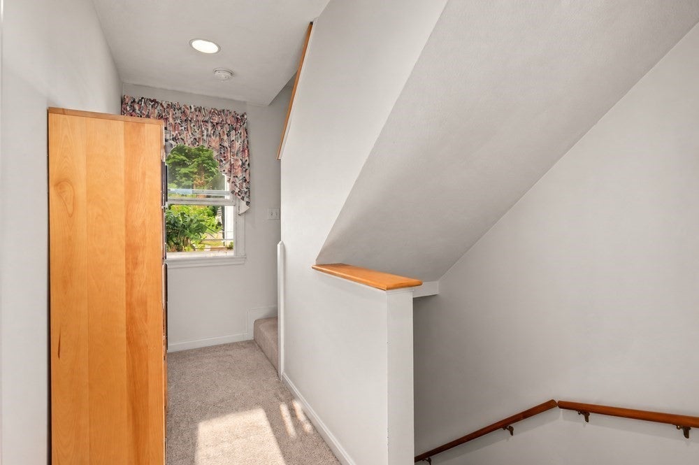 57 Hillcrest St, Waltham, MA Photo #18