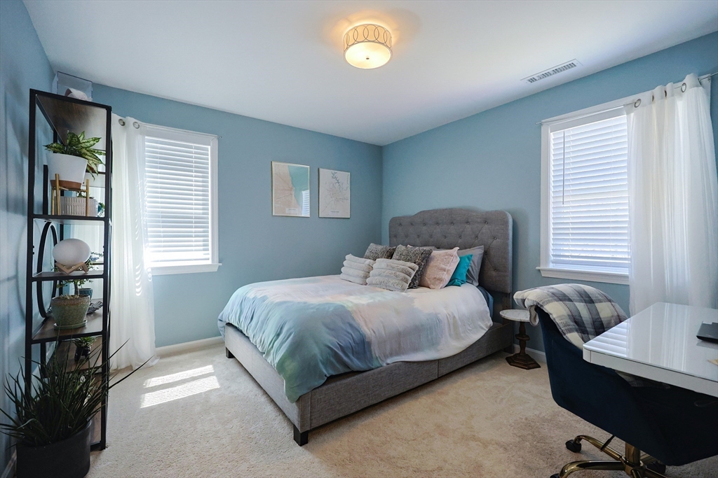 Bellingham, Massachusetts 02019, United States, 4 Bedrooms Bedrooms, ,3 BathroomsBathrooms,Residential,Active,115588