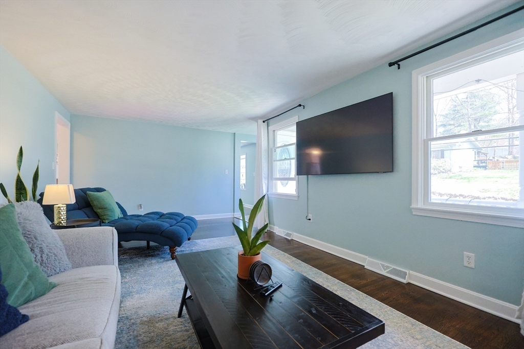 Bellingham, Massachusetts 02019, United States, 4 Bedrooms Bedrooms, ,3 BathroomsBathrooms,Residential,Active,115588