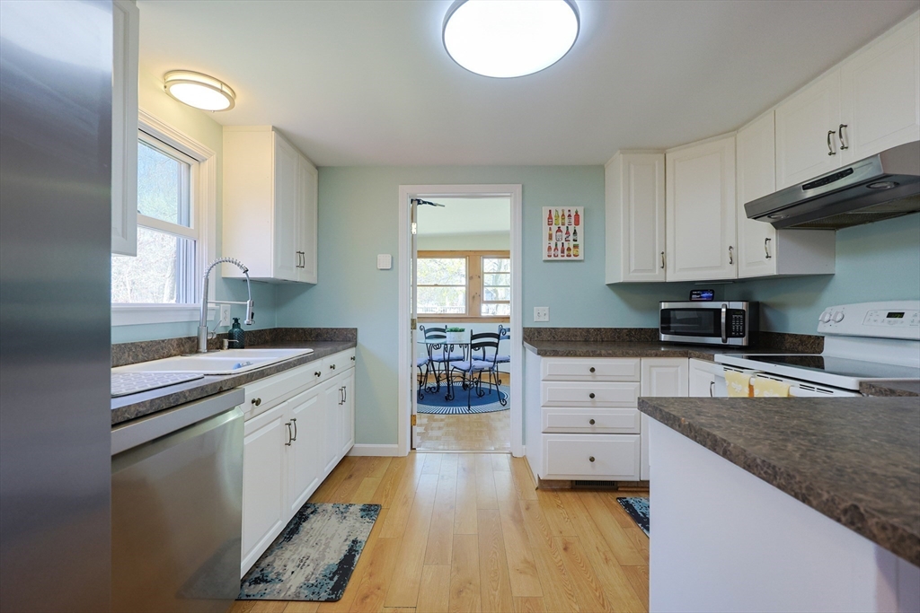 Bellingham, Massachusetts 02019, United States, 4 Bedrooms Bedrooms, ,3 BathroomsBathrooms,Residential,Active,115588