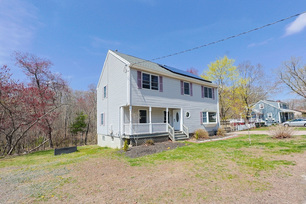 Bellingham, Massachusetts 02019, United States, 4 Bedrooms Bedrooms, ,3 BathroomsBathrooms,Residential,Active,115588