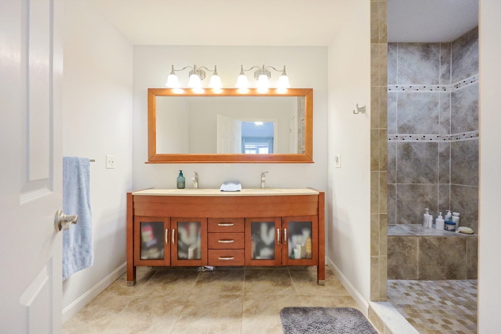 Bellingham, Massachusetts 02019, United States, 4 Bedrooms Bedrooms, ,3 BathroomsBathrooms,Residential,Active,115588