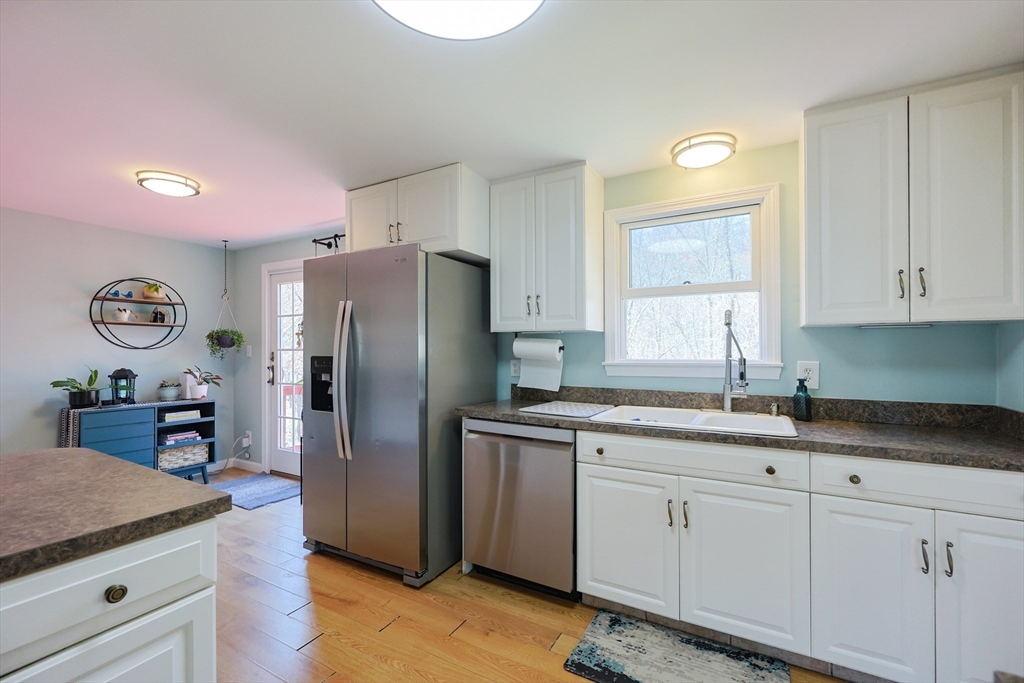 Bellingham, Massachusetts 02019, United States, 4 Bedrooms Bedrooms, ,3 BathroomsBathrooms,Residential,Active,115588