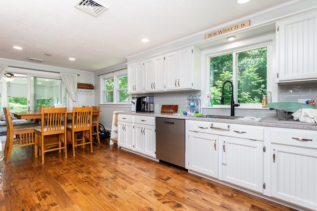 26 Sharon Pkwy
