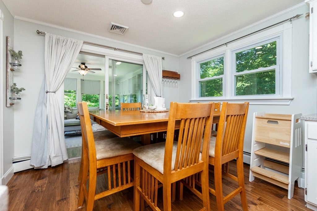 26 Sharon Pkwy