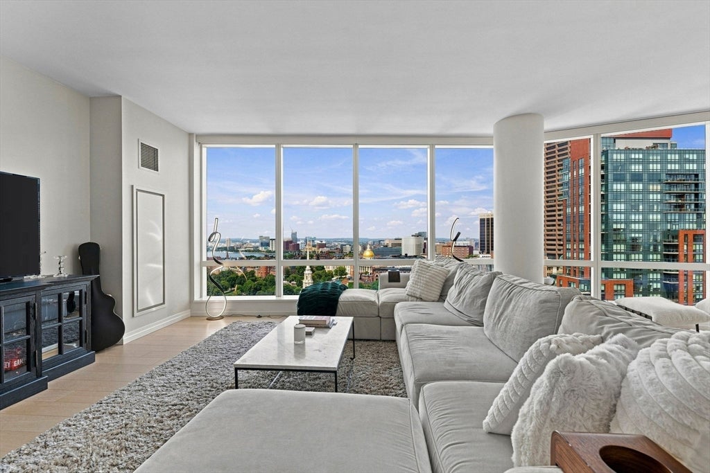1 Franklin St 2604