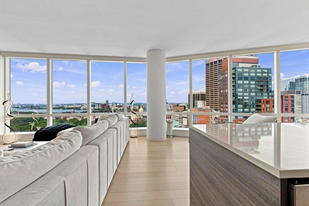 1 Franklin St 2604