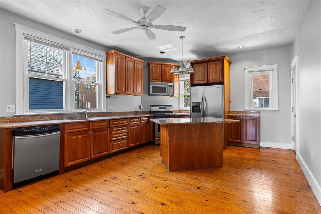 113 Lonsdale St 2