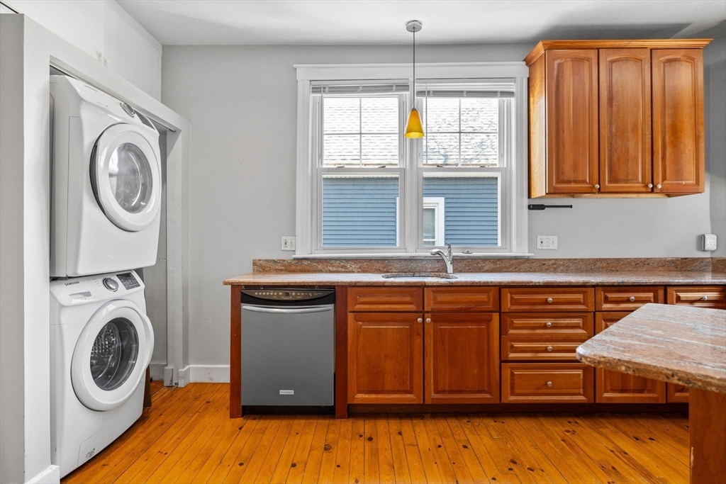 113 Lonsdale St 2