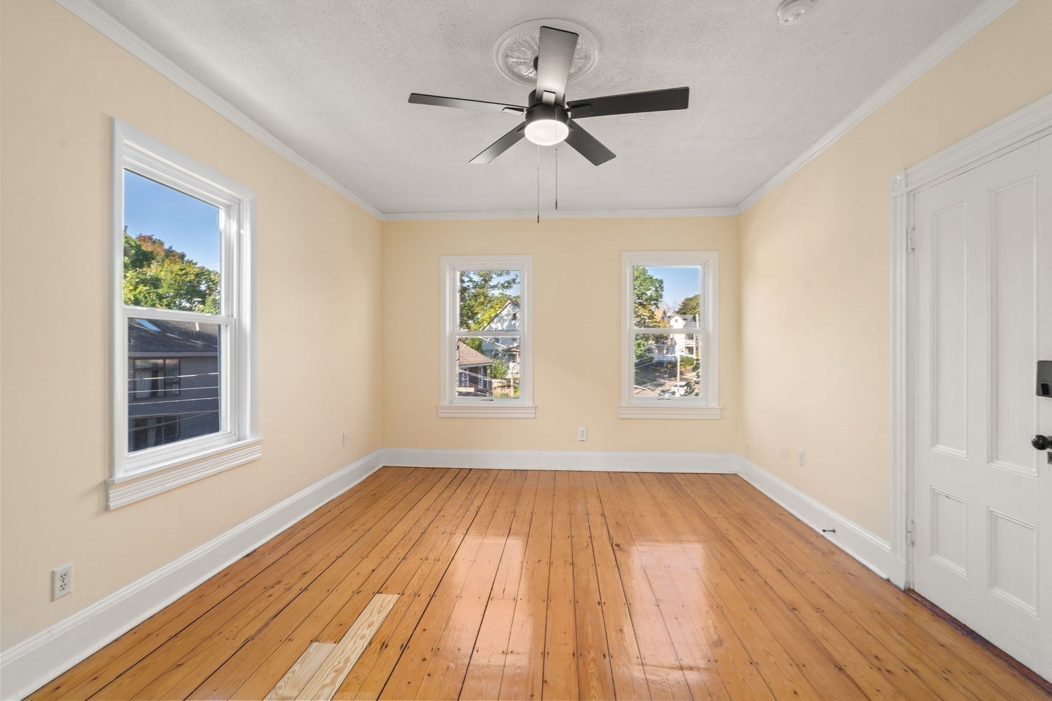32 Thornton ST #2, Boston, MA Photo #11
