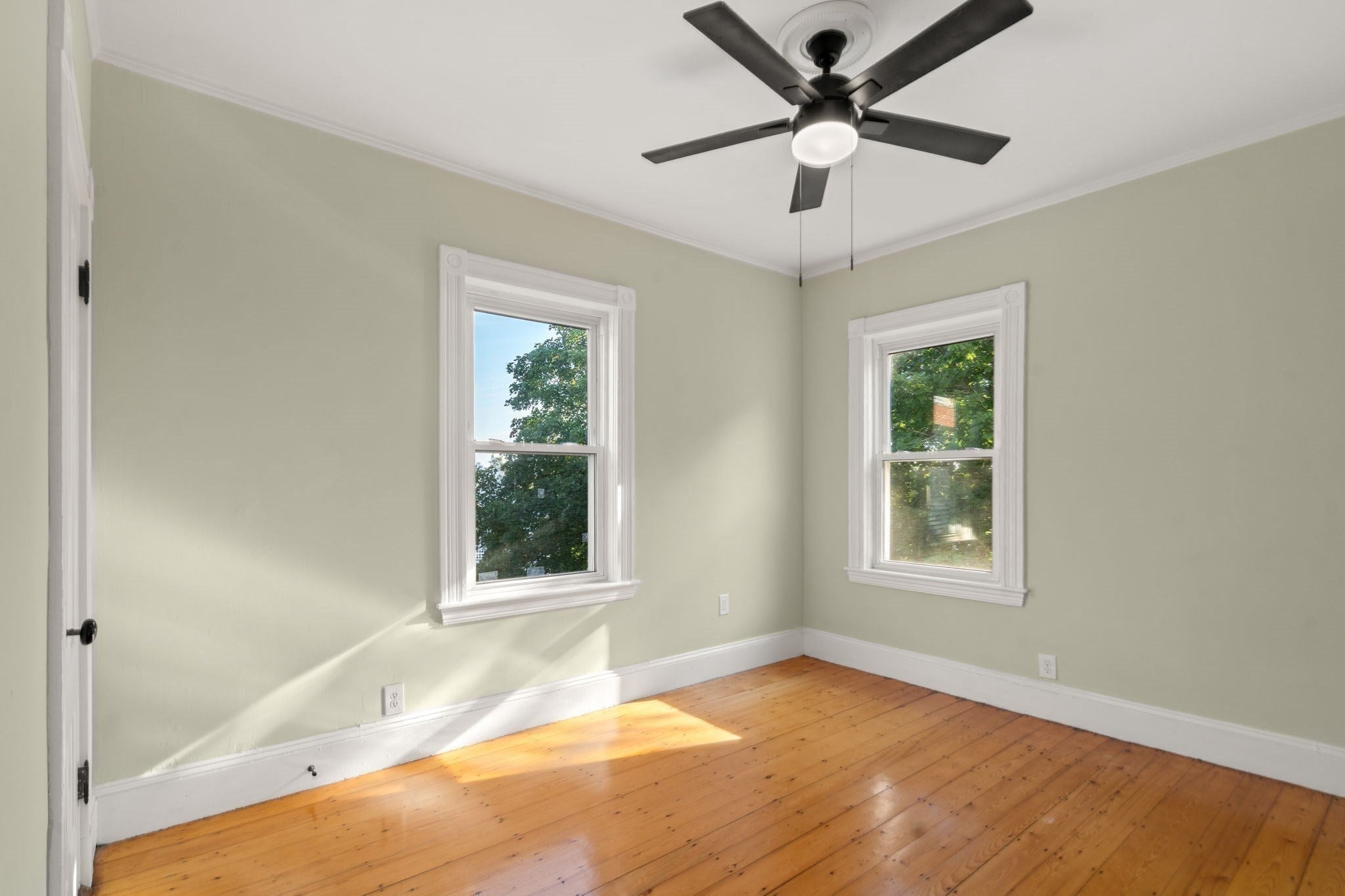 32 Thornton ST #2, Boston, MA Photo #6