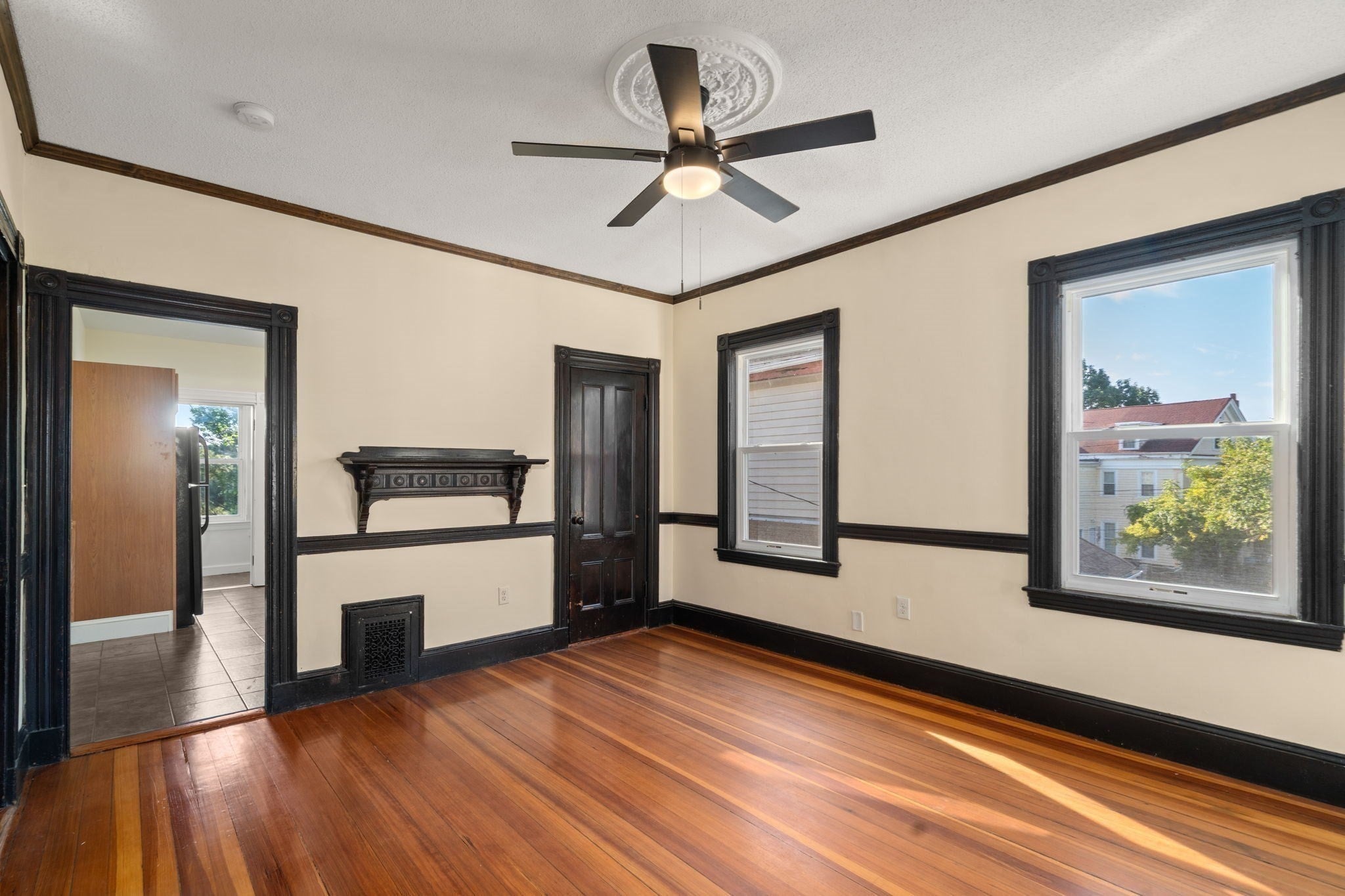 32 Thornton ST #2, Boston, MA Photo #2