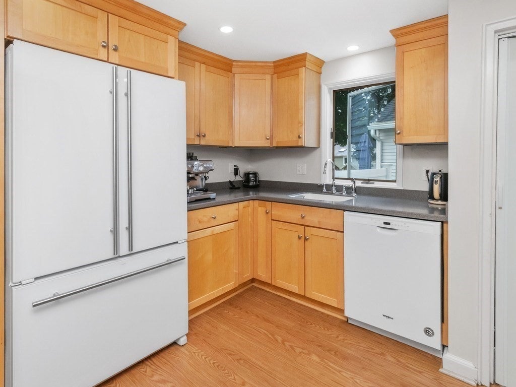 22 Abbott Road, Waltham, MA, 22 Abbott Road, Waltham, MA Photo #8