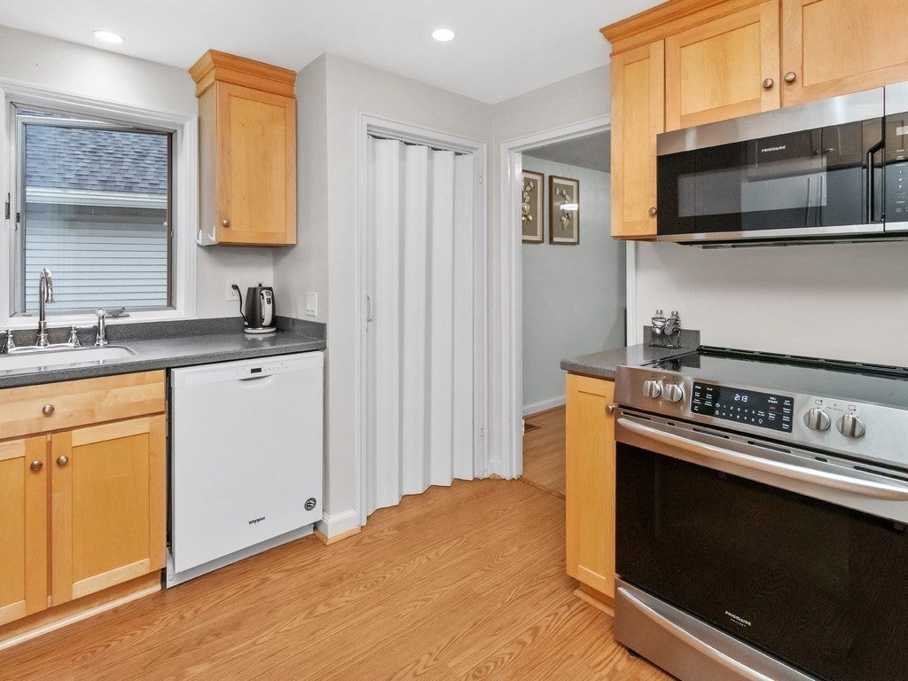 22 Abbott Road, Waltham, MA, 22 Abbott Road, Waltham, MA Photo #11