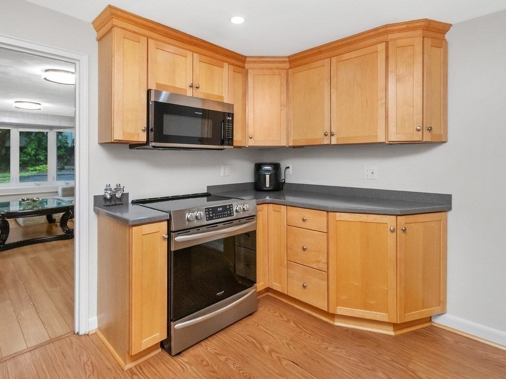 22 Abbott Road, Waltham, MA, 22 Abbott Road, Waltham, MA Photo #10