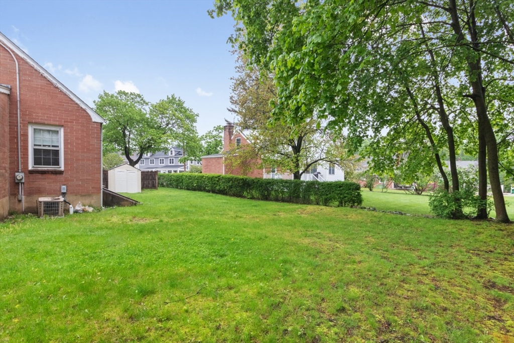 137 Russell Rd