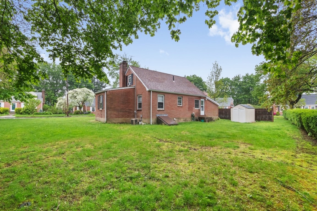 137 Russell Rd