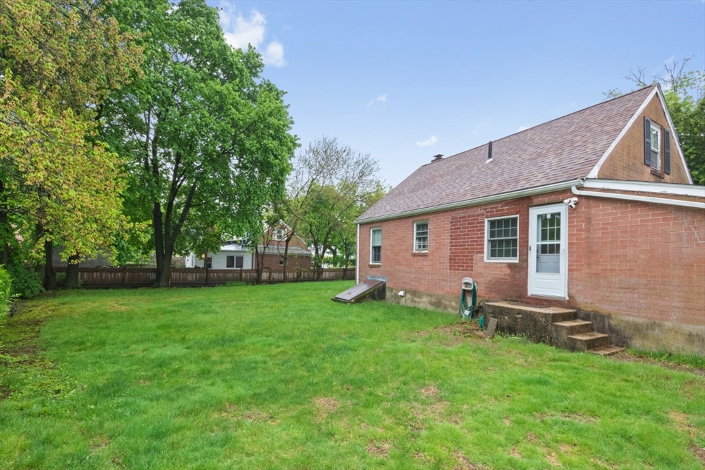 137 Russell Rd
