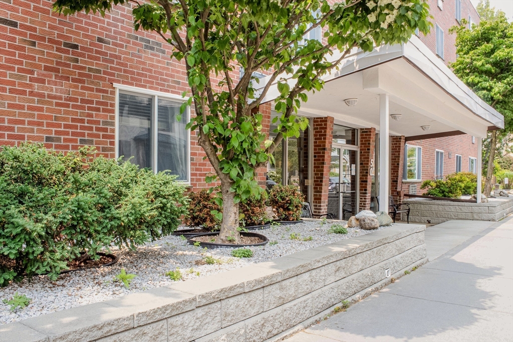 50 Green St. 312