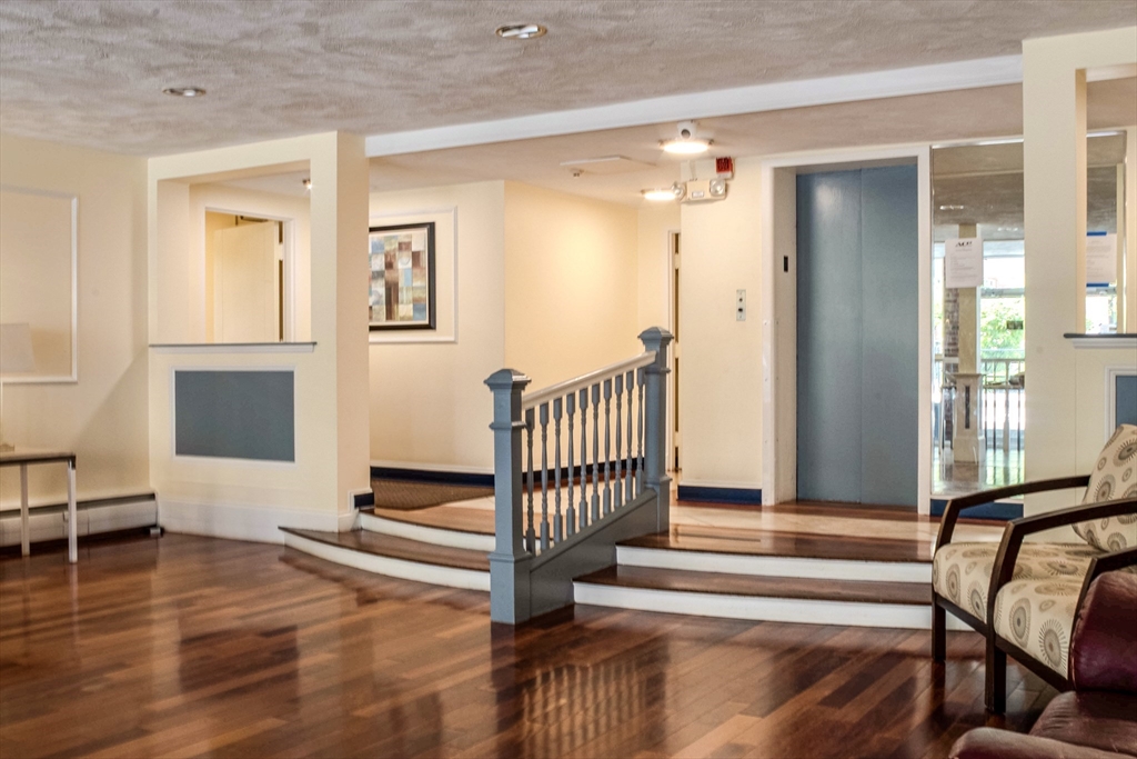 50 Green St. 312