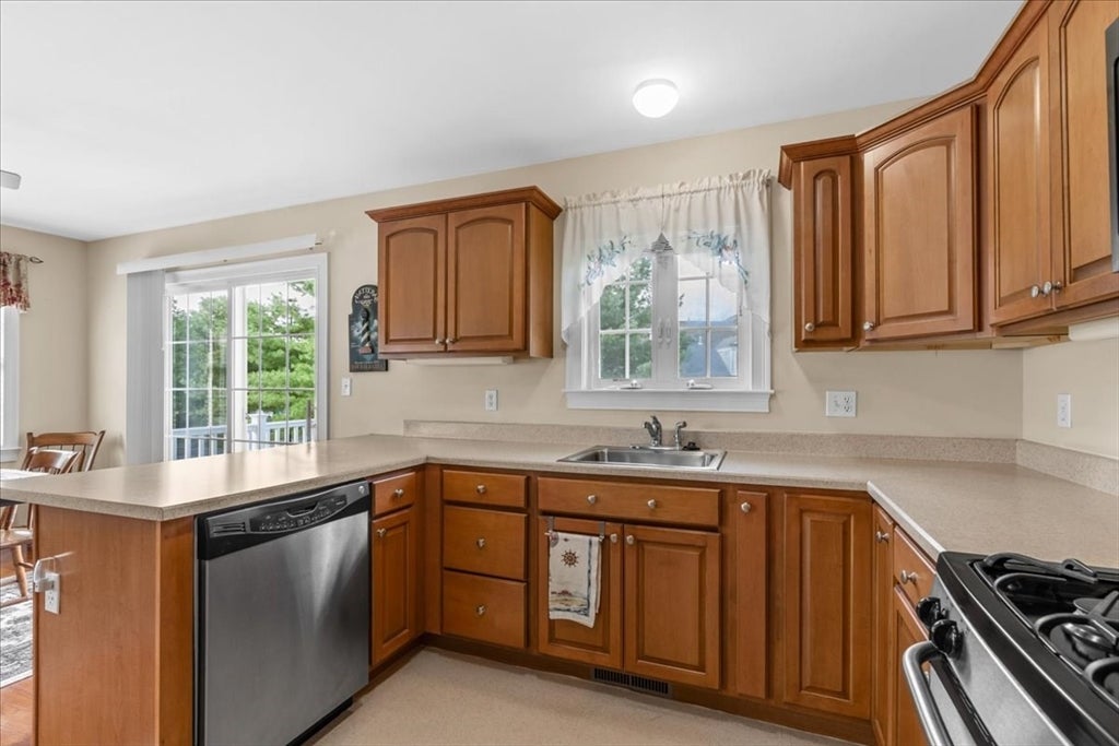 6 Lebaron Blvd #6, Lakeville, MA Photo #18