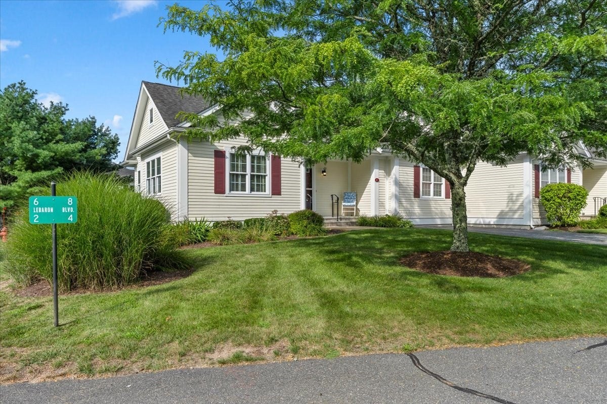 6 Lebaron Blvd 6, Lakeville MA 02347