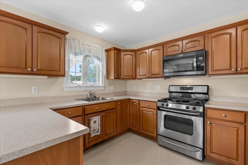 6 Lebaron Blvd #6, Lakeville, MA Photo #17