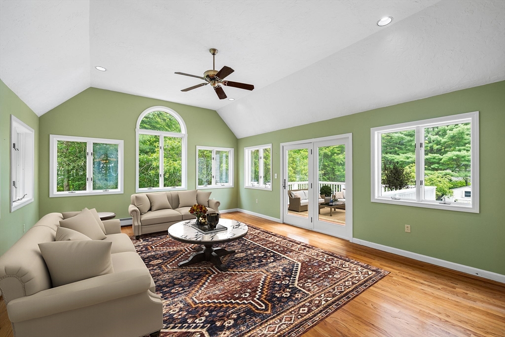 33 Dascomb Rd