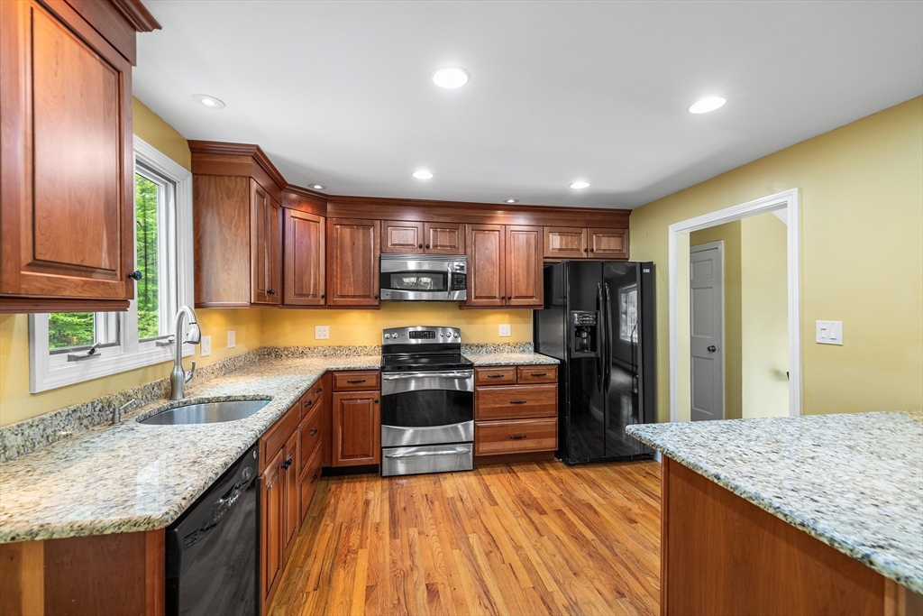 33 Dascomb Rd