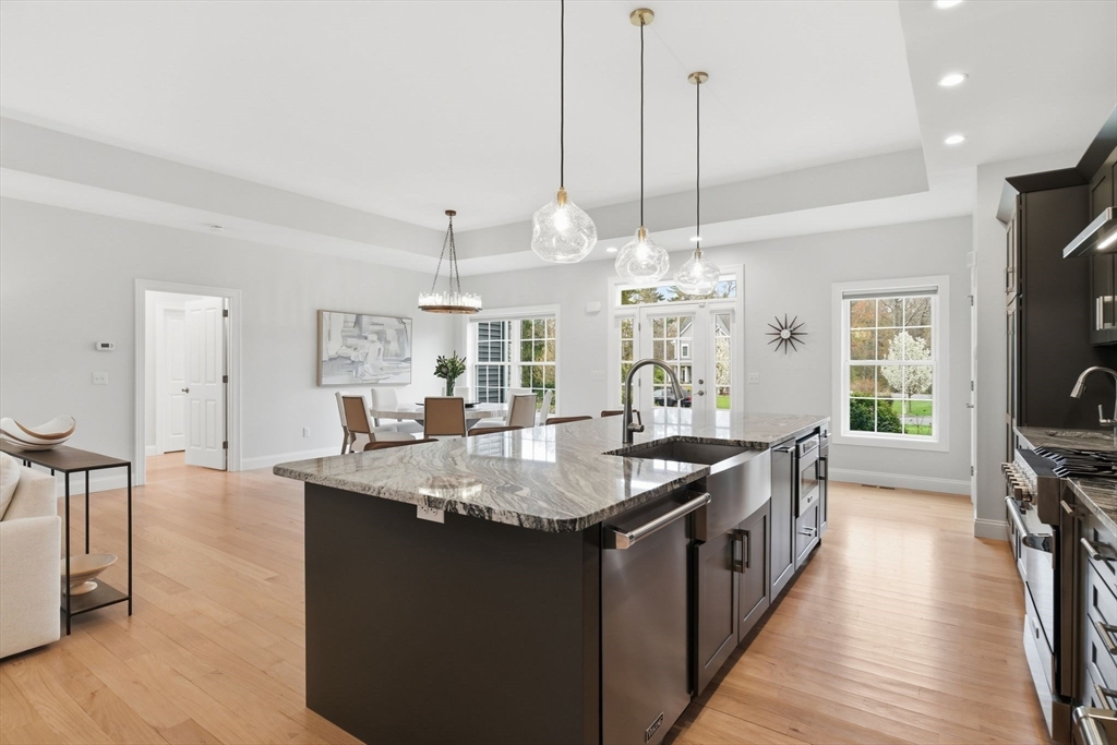 12 Pondview Drive