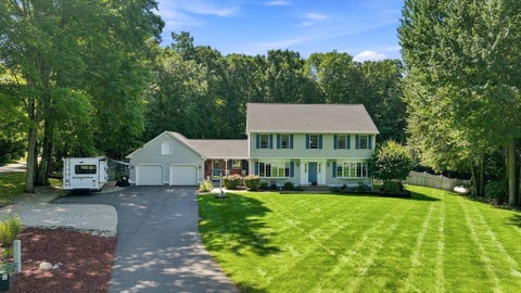 Photo of 7 Deer Run Dr, Wilbraham, MA 01095 (MLS # 73564893)