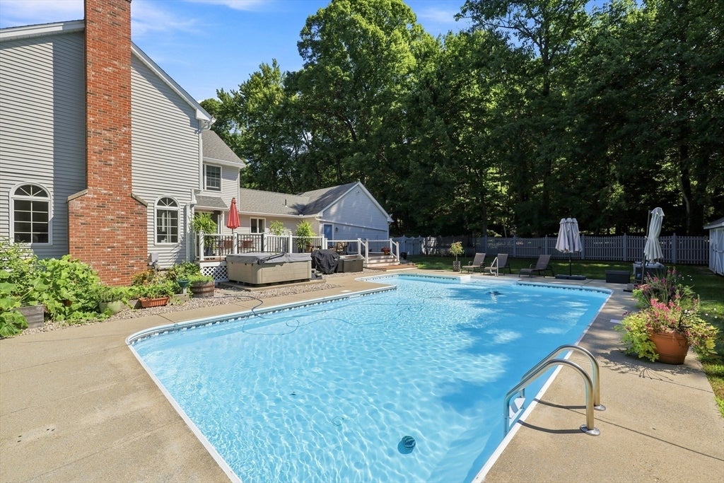 7 Deer Run Dr, Wilbraham, MA, 7 Deer Run Dr, Wilbraham, MA Photo #35