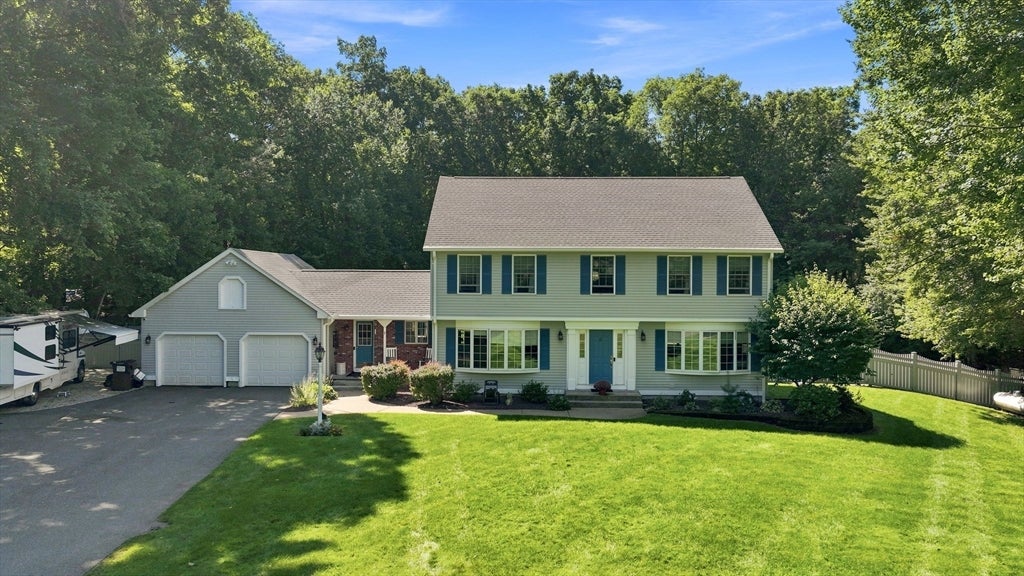 7 Deer Run Dr, Wilbraham, MA, 7 Deer Run Dr, Wilbraham, MA Photo #2