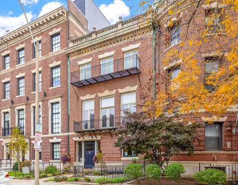 30 Fenway 5 Boston MA 02215