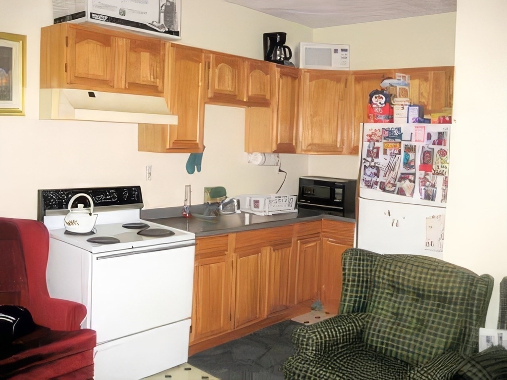 393 Washington St. 3