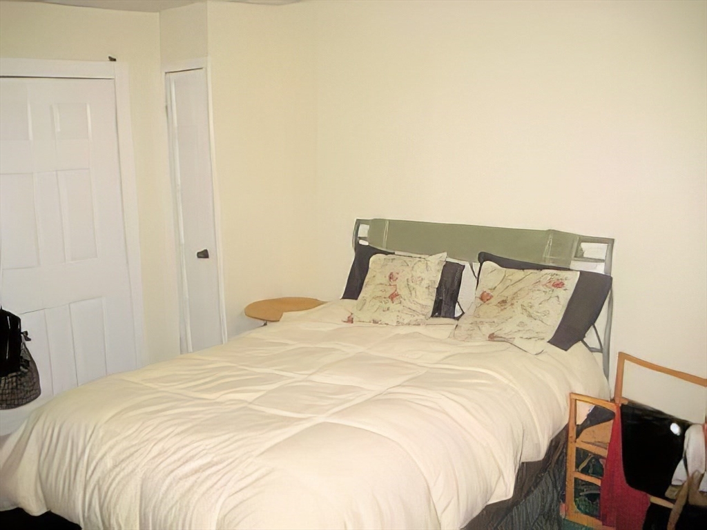 393 Washington St. 3