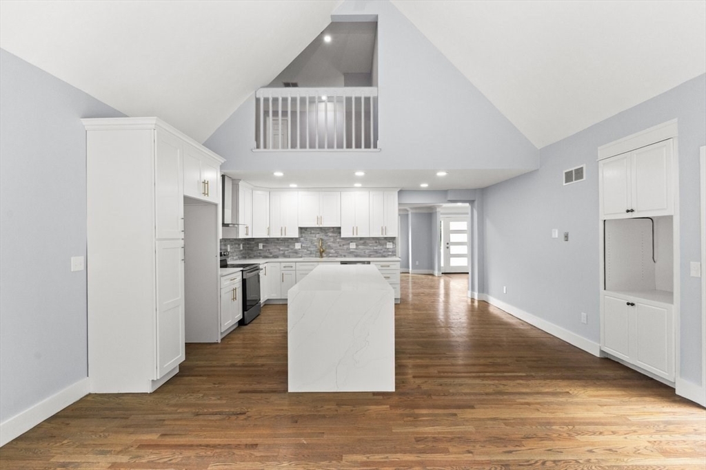 24 Country Club Dr 24