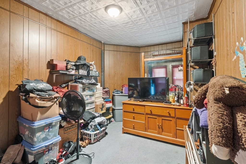 222-R Kimball St