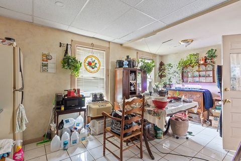 222-R Kimball St Fitchburg MA 01420