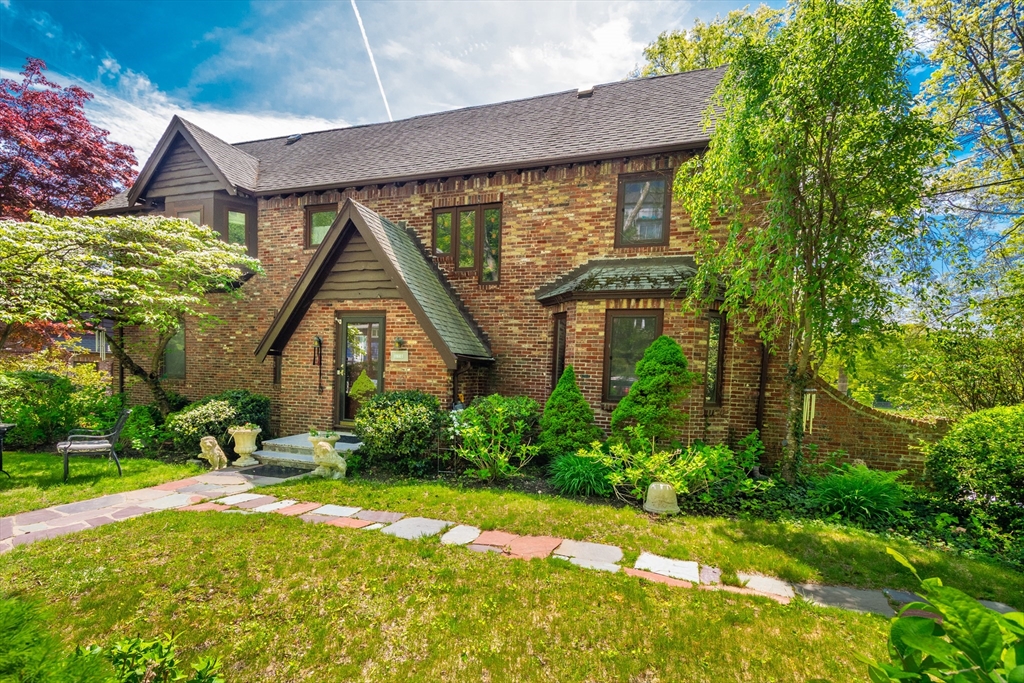 110 Wallis Rd