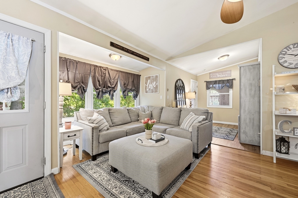14 Valley View Way, Shirley, MA Photo #6