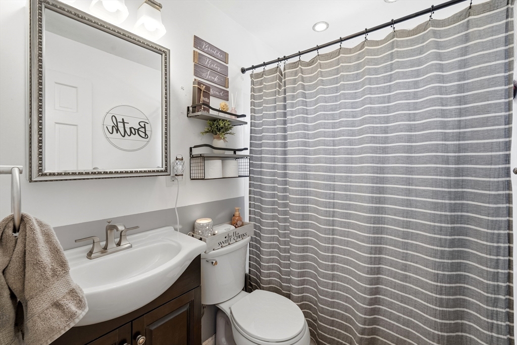 14 Valley View Way, Shirley, MA Photo #14